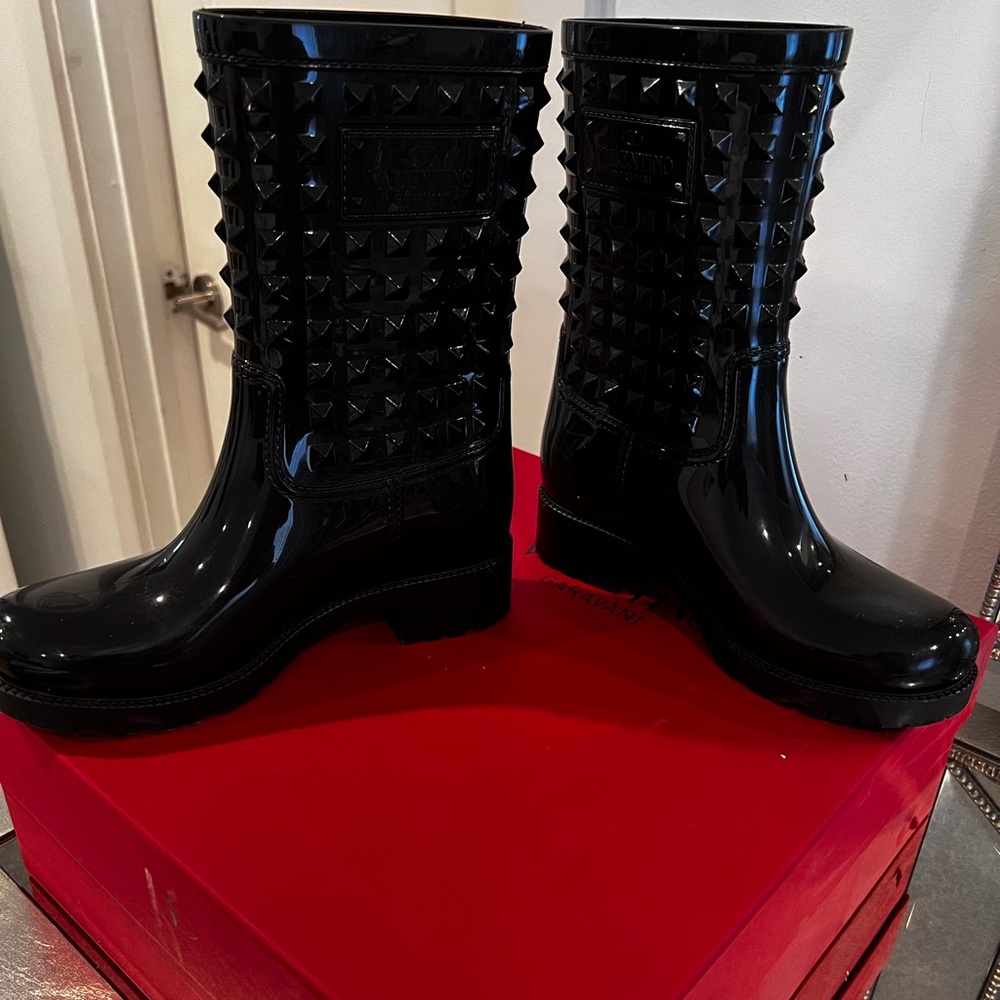 Valentino Garavani black rock stud rain boots